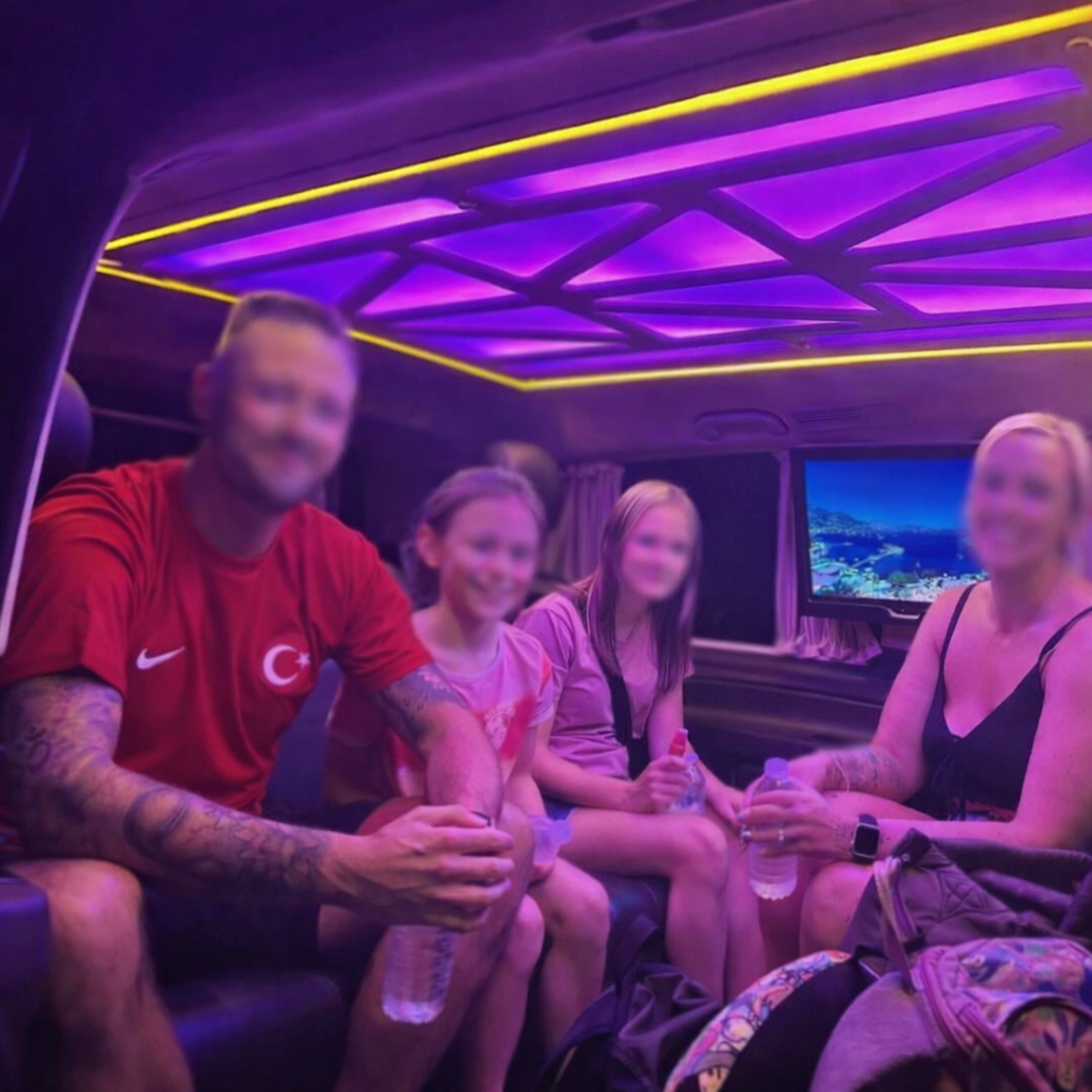 RJ VIP Transfer customer moment